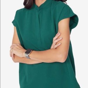 NWT Hunter Green Rafaela Figs Top - Large